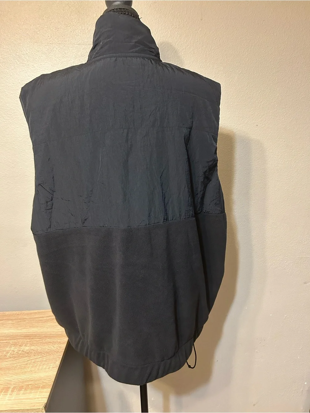 Jordan Essentials Mens Large Black Fleece Nylon Full Zip Vest FD8628-010 Jumpman